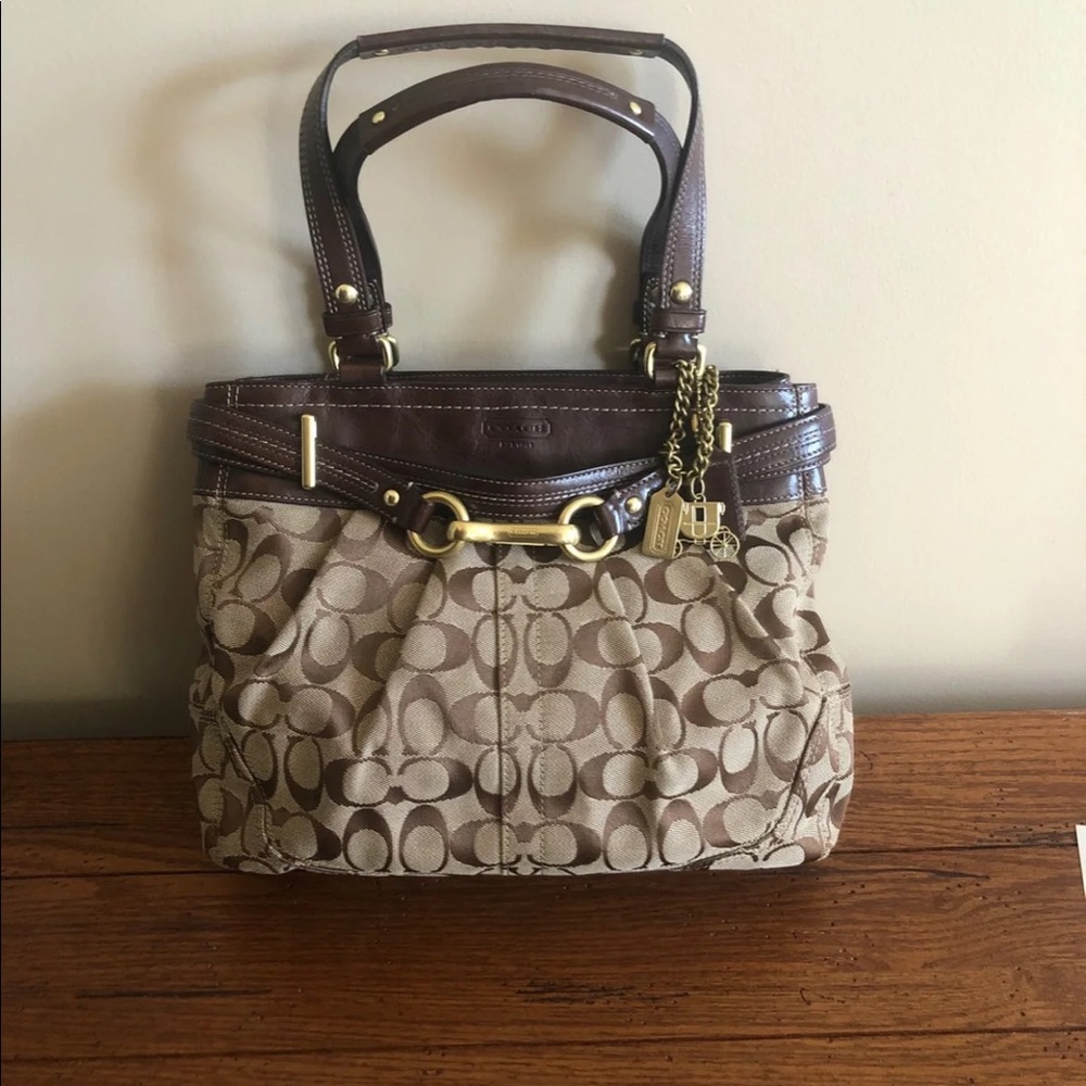 Coach Signature Handbag. Tan and brown - Picture 3 of 8